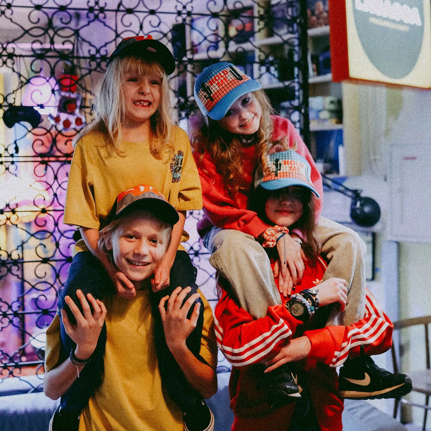Czapka dziecięca z daszkiem Hold Me Small Kids Cap