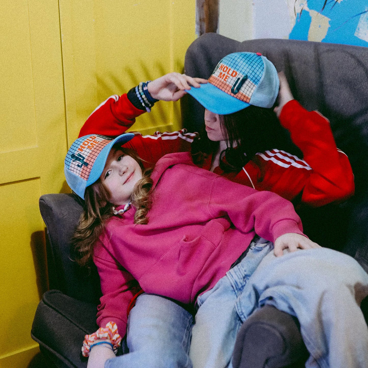 Czapka dziecięca z daszkiem Hold Me Small Kids Cap