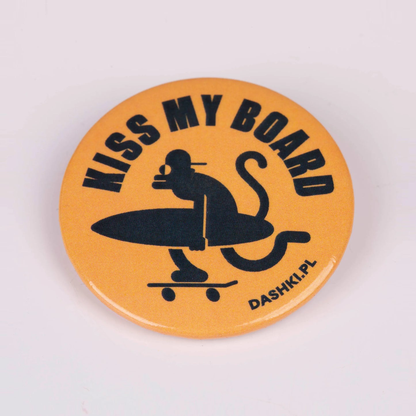 Przypinka do czapki Kiss My Board Pin