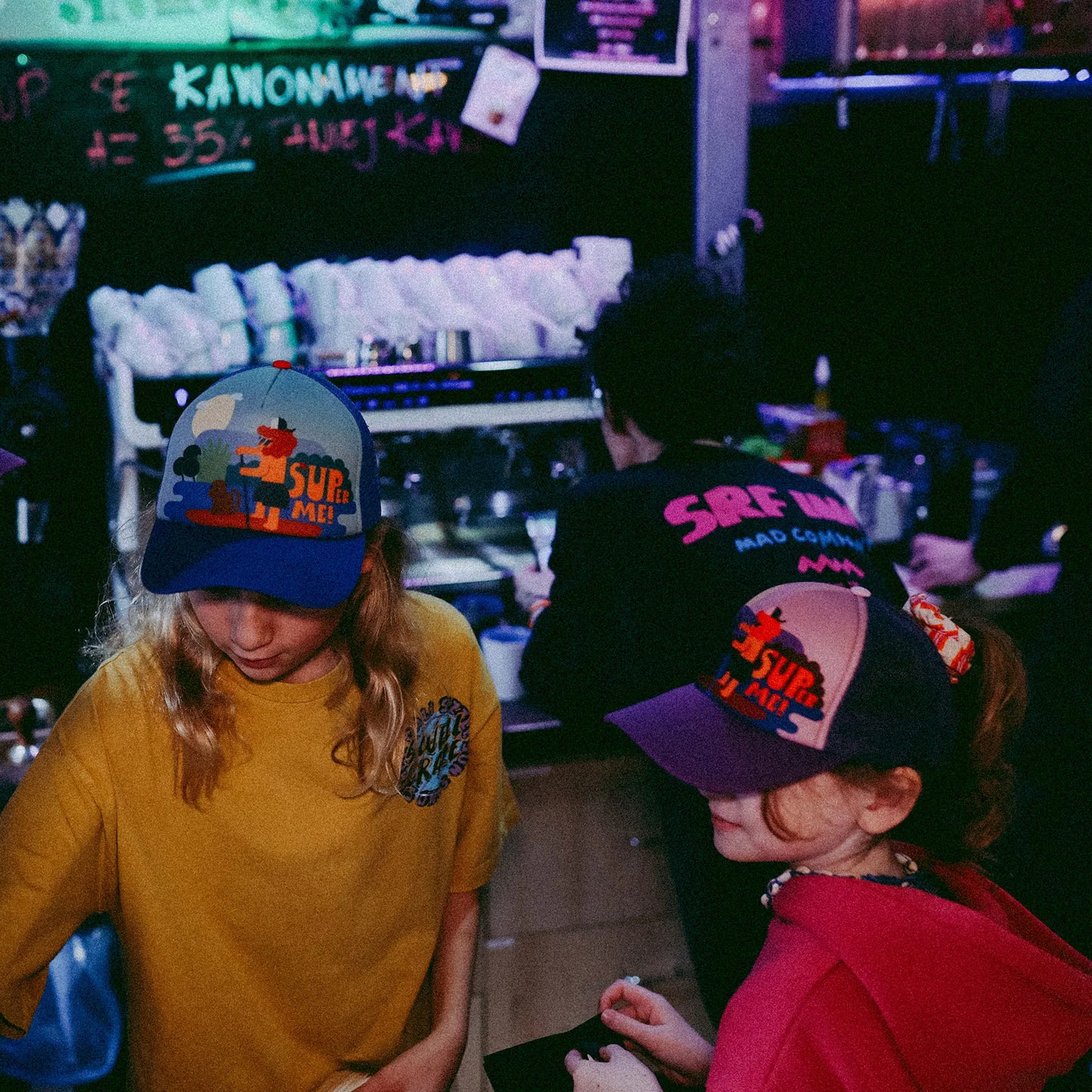 Czapka dziecięca z daszkiem i dodatkowym otworem na kucyk Super Me Pink Yupi Small Kids Cap